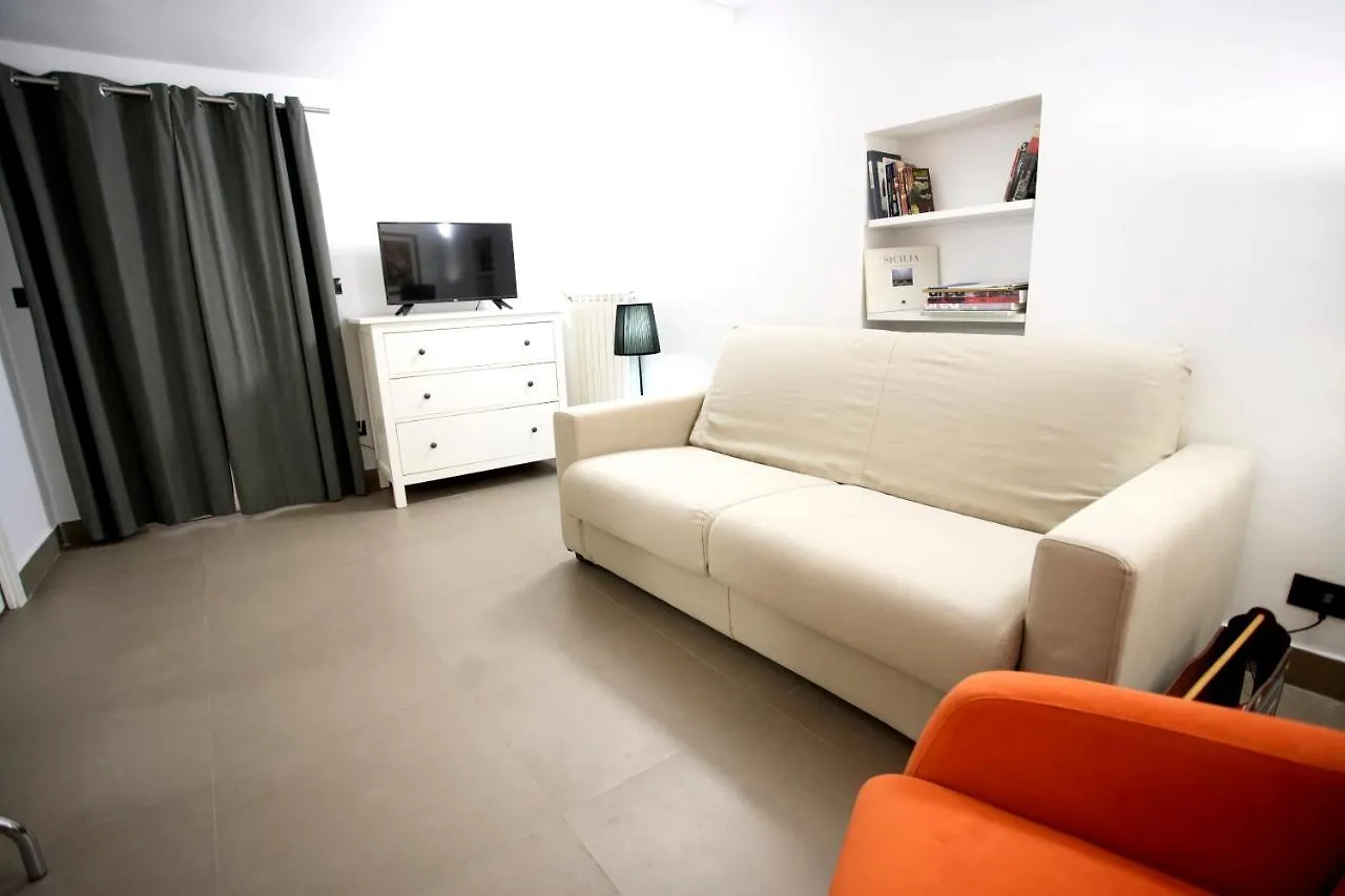 Palazzo Marletta Duomo Apartment كاتانيا